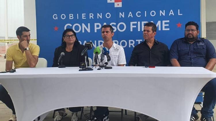 Hicieron el anuncio en conferencia de prensa.