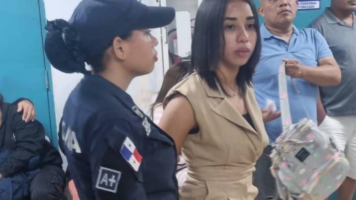 Reclamaban por la escasez de agua potable y la representante Barría sostiene que trataba de ser mediadora en la protesta.