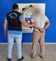 Lo aprehenden por estafa en la venta de un vehículo