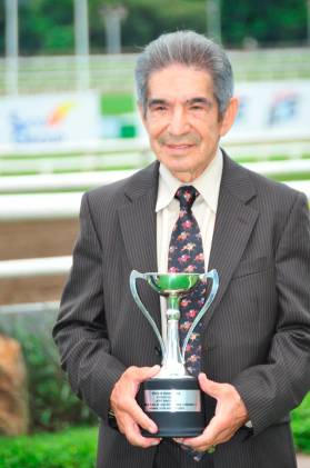 Laffit Pincay estuvo presente en clásico en su honor