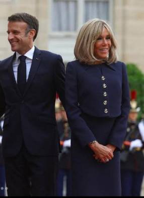 Dos mujeres condenadas por difundir que Brigitte Macron es transexual