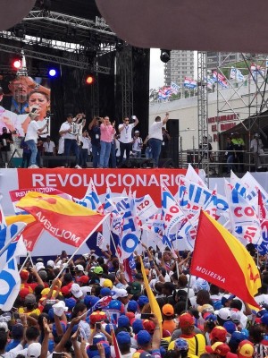 Desde clases de zumba hasta conciertos hubo en el cierre de campaña de Nito 