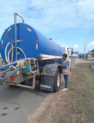 Sólo para Las Tablas se han certificado 20 carros cisterna.