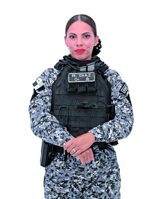 Raquel Díaz se desempeña como unidad táctica de apoyo en el servicio motorizado.