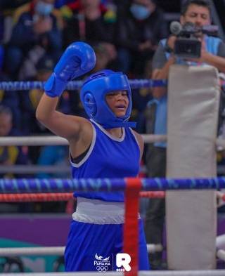 Xiomara Santamaria logra que Panamá pase a la semifinal de boxeo