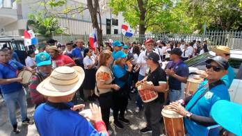 Una de las mayores preocupaciones es que los docentes aún no tienen claro cuál será su futuro laboral en 2026.