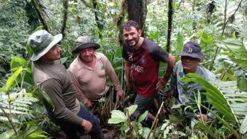 Equipos de emergencia activaron un operativo de búsqueda en el área de Cerro La Cruz hasta ubicar al senderista extraviado.