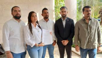 La Ley 214 del 4 de mayo de 2021 establece que las placas metálicas tienen una vigencia de cinco años.