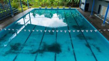 A darse un chapuzón: regresan las piscinas a los barrios