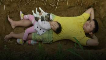 La menor nació con la enfermedad y requiere atención médica constante.