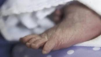 Las víctimas tenían tres y seis meses de edad.