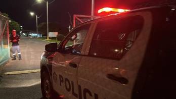 Debido a la lejanía de la isla donde ocurrió el crimen personal del Ministerio Público llegaron en lancha.