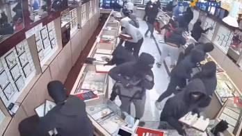 El atraco, que por su rapidez ha sido comparado en redes sociales con escenas de películas de acción.