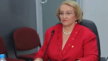 La rectora Etelvina Medianero de Bonagas