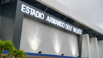 Fútbol: Colón celebra la reapertura del renovado estadio Armando Dely Valdés