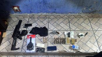 Dos personas resultaron aprehendidas.