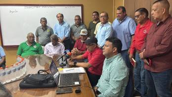 Los transportistas se reunieron hoy en Chitré, Herrera, para analizar la situación del subsidio al combustible.