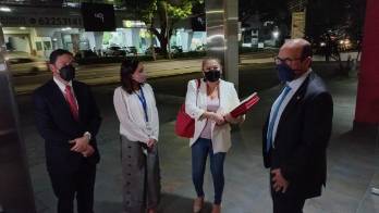 Presunta víctima de esterilización forzada se presenta en la Defensoría&nbsp;