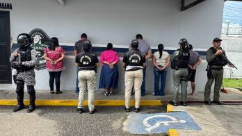 Entre los aprehendidos figuran funcionarios administrativos, educadores, particulares y exdocentes.