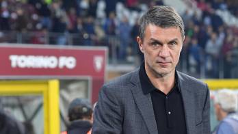 Maldini, leyenda del fútbol italiano, advierte sobre una crisis profunda.