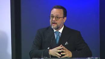 Julio Moltó, ministro de Comercio e Industrias.