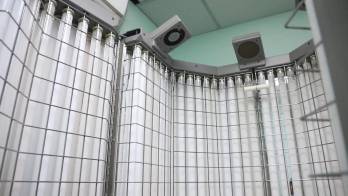 Primera cabina de fototerapia de la CSS.