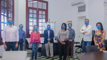 Donan 10 mil mascarillas elaboradas por artesanos