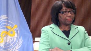 Panamá reconoce trayectoria de directora de la OPS con una condecoración