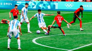 Argentina cae en un final de vergüenza