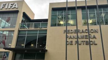 Edificio de la Federación en la Ciudad Deportiva Irving Saladino.