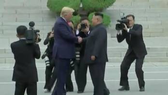 La improvisada e histórica cumbre de Trump y Kim logra reactivar el diálogo