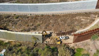 La reconstrucción del muro en áreas específicas son parte del plan de acción y contención de migrantes que reforzó el presidente estadounidense.