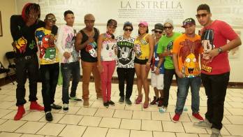 Mujeres también participan.