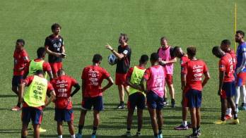 Los jugadores se reportaron bajo las instrucciones del DT Thomas Christiansen.