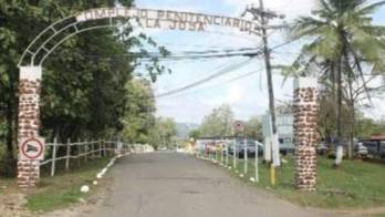 Entrada del centro penitenciario.