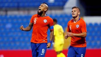 Chile remontó ante Guinea, pero no despejó dudas