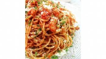 Conquiste su paladar con ricos spaguetti con camarones