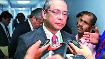 Javier Terrientes renunció del MINSA.