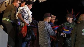 Manuel Ranoque en la llegada de sus hijos