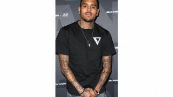 El exnovio de Rihanna quedó en libertad una hora después.