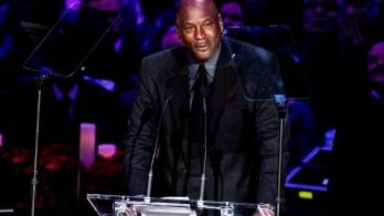 Enojado por la muerte de Floyd