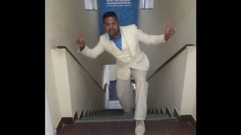 Lleva 10 años en la música