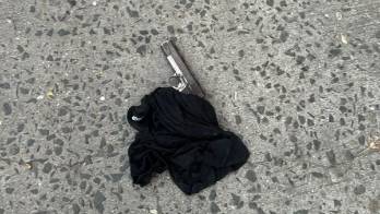 Una de las armas de fuego recuperadas por la Policía Nacional