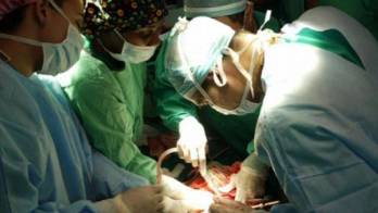 Excesos de carnes y alimentos procesados incrementa el riesgo de padecer cáncer de hígado