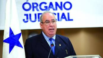 El magistrado José Ayú Prado denunció.