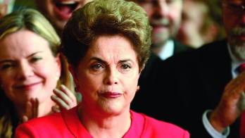 Rousseff pide al Supremo que anule destitución