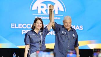 Marta Linares de Martinelli fue presentada como candidata a vicepresidenta por los partidos RM y Alianza.