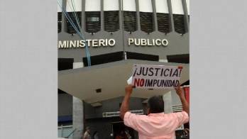 Suspenden juicio del caso ‘Blue Apple'