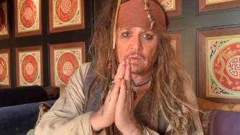 Johnny Depp como Jack Sparrow.