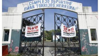 Una cancha de fútbol y béisbol se construirá en los terrenos.